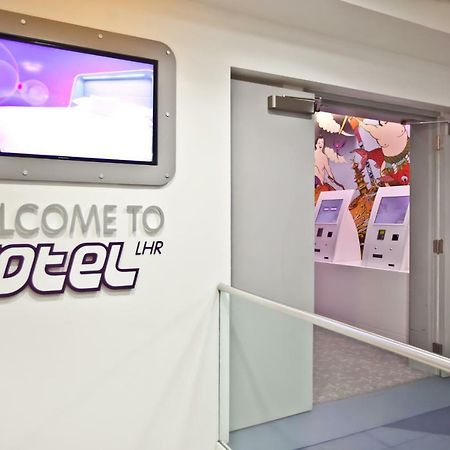 Yotelair London Heathrow Airport ฮิลลิงดัน ภายนอก รูปภาพ