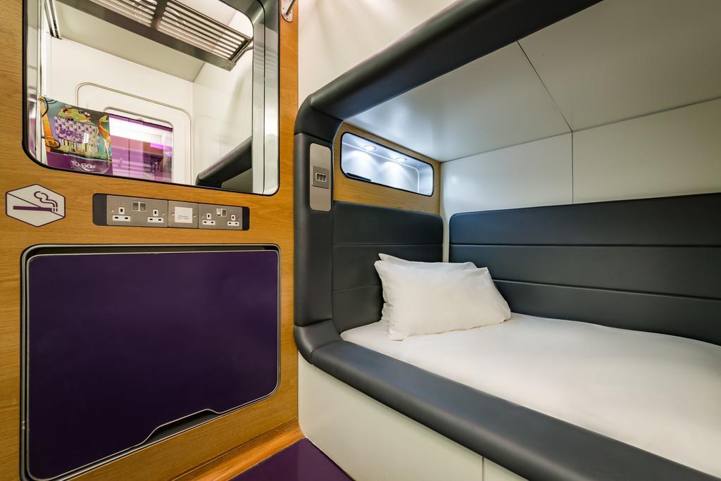 Yotelair London Heathrow Airport ฮิลลิงดัน ภายนอก รูปภาพ