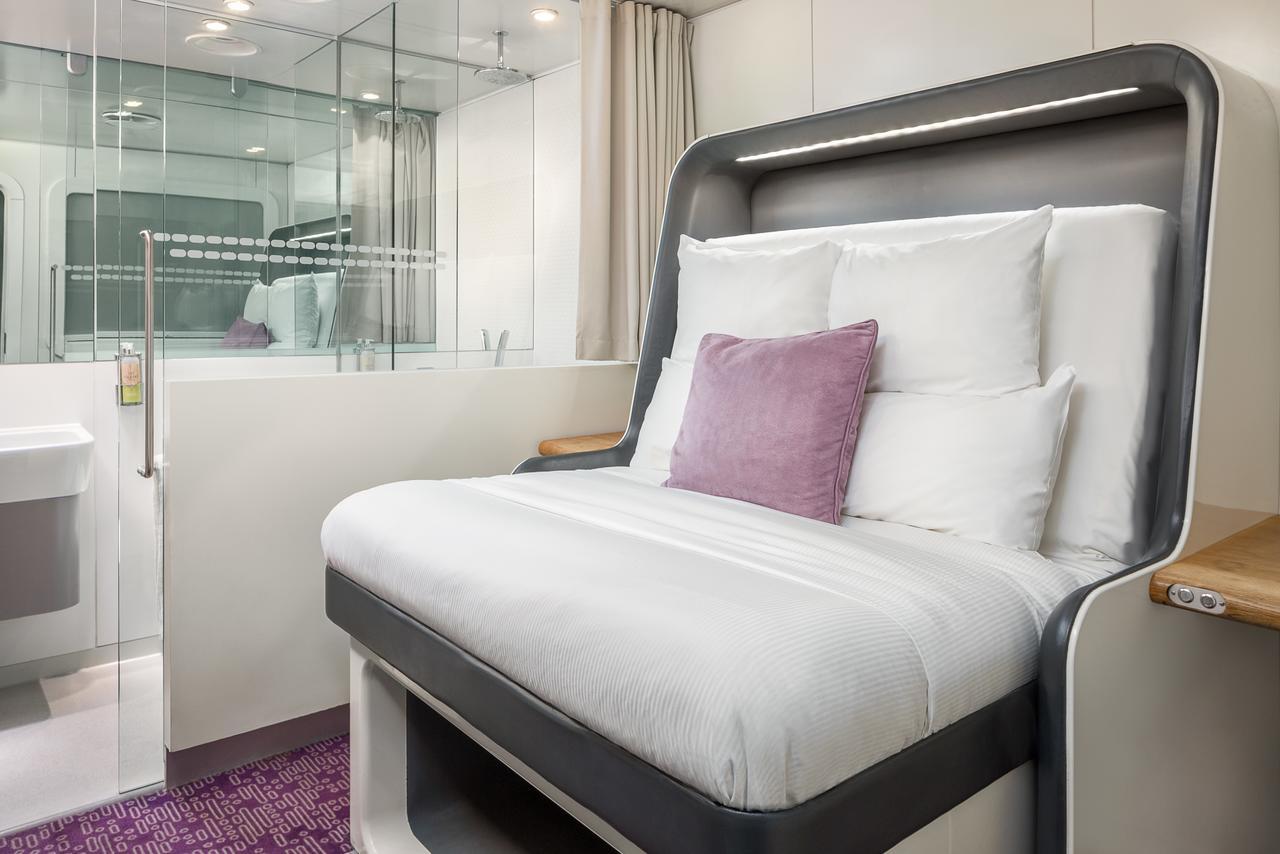 Yotelair London Heathrow Airport ฮิลลิงดัน ภายนอก รูปภาพ