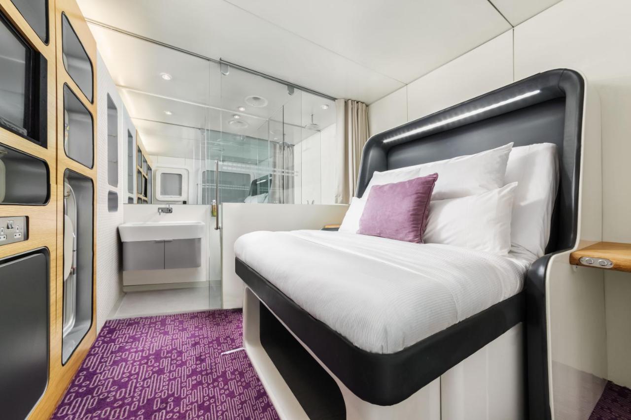 Yotelair London Heathrow Airport ฮิลลิงดัน ภายนอก รูปภาพ