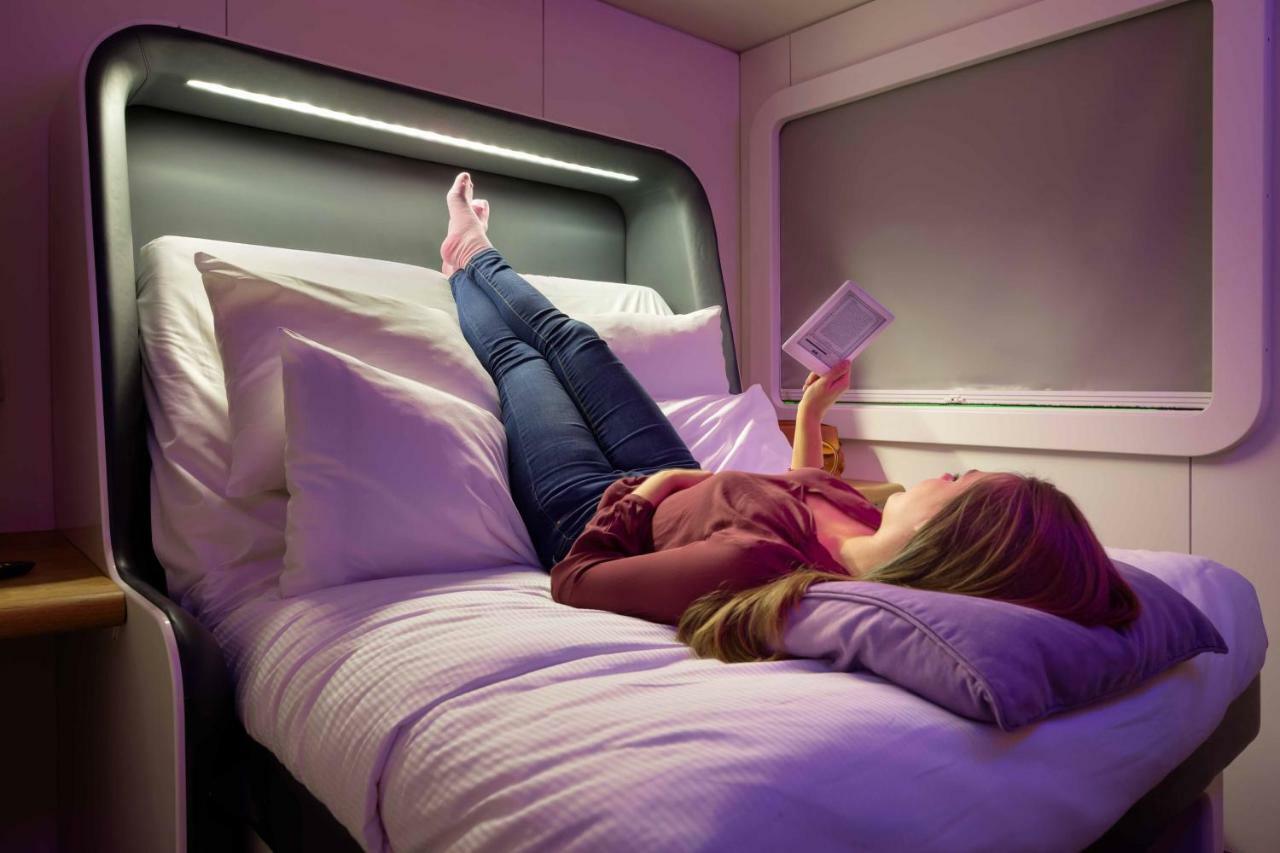 Yotelair London Heathrow Airport ฮิลลิงดัน ภายนอก รูปภาพ