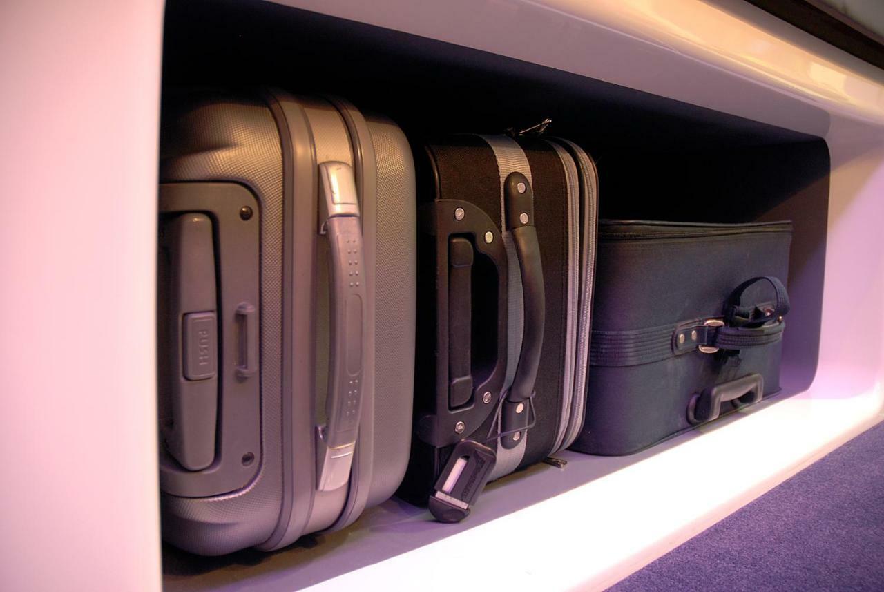 Yotelair London Heathrow Airport ฮิลลิงดัน ภายนอก รูปภาพ