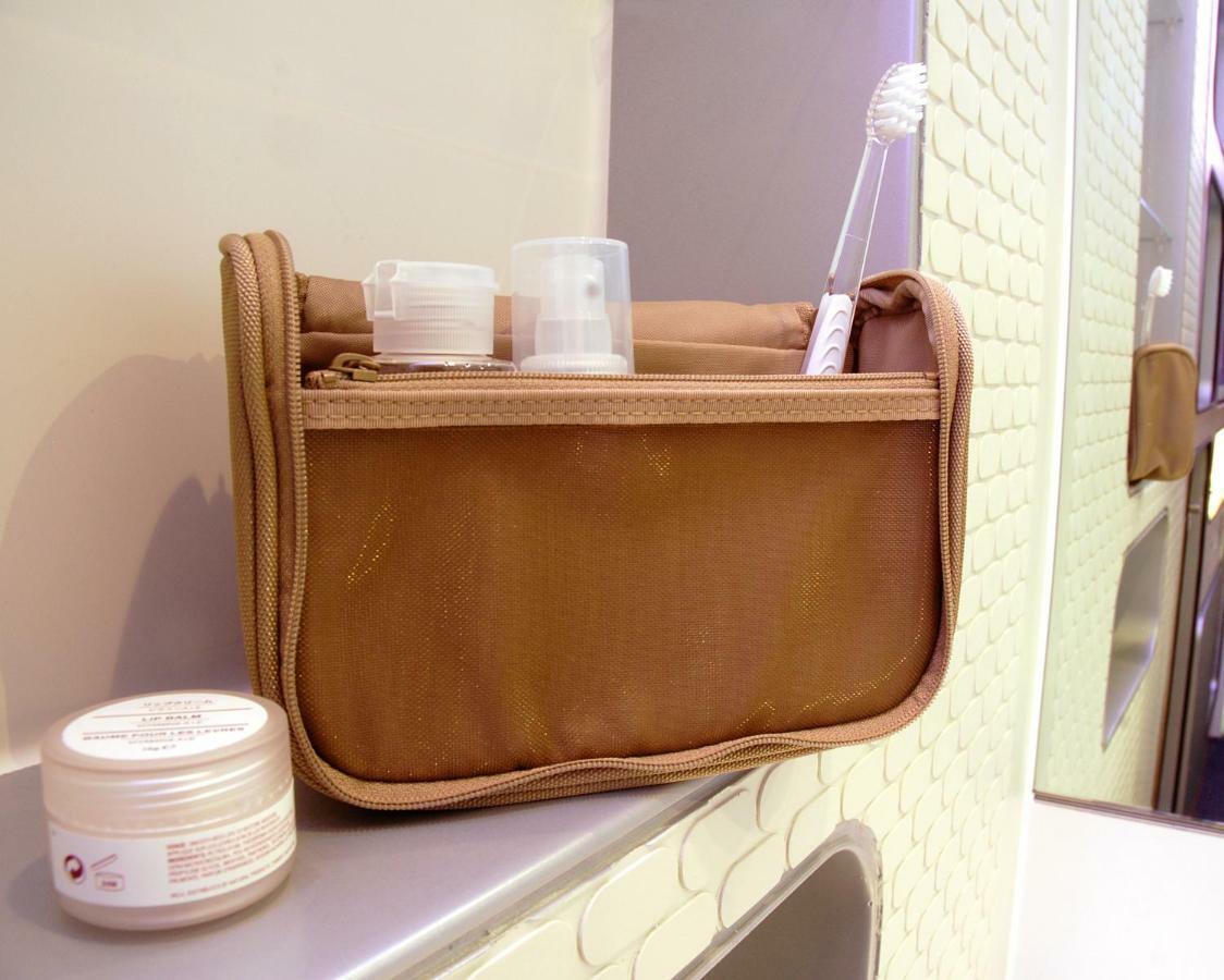 Yotelair London Heathrow Airport ฮิลลิงดัน ภายนอก รูปภาพ
