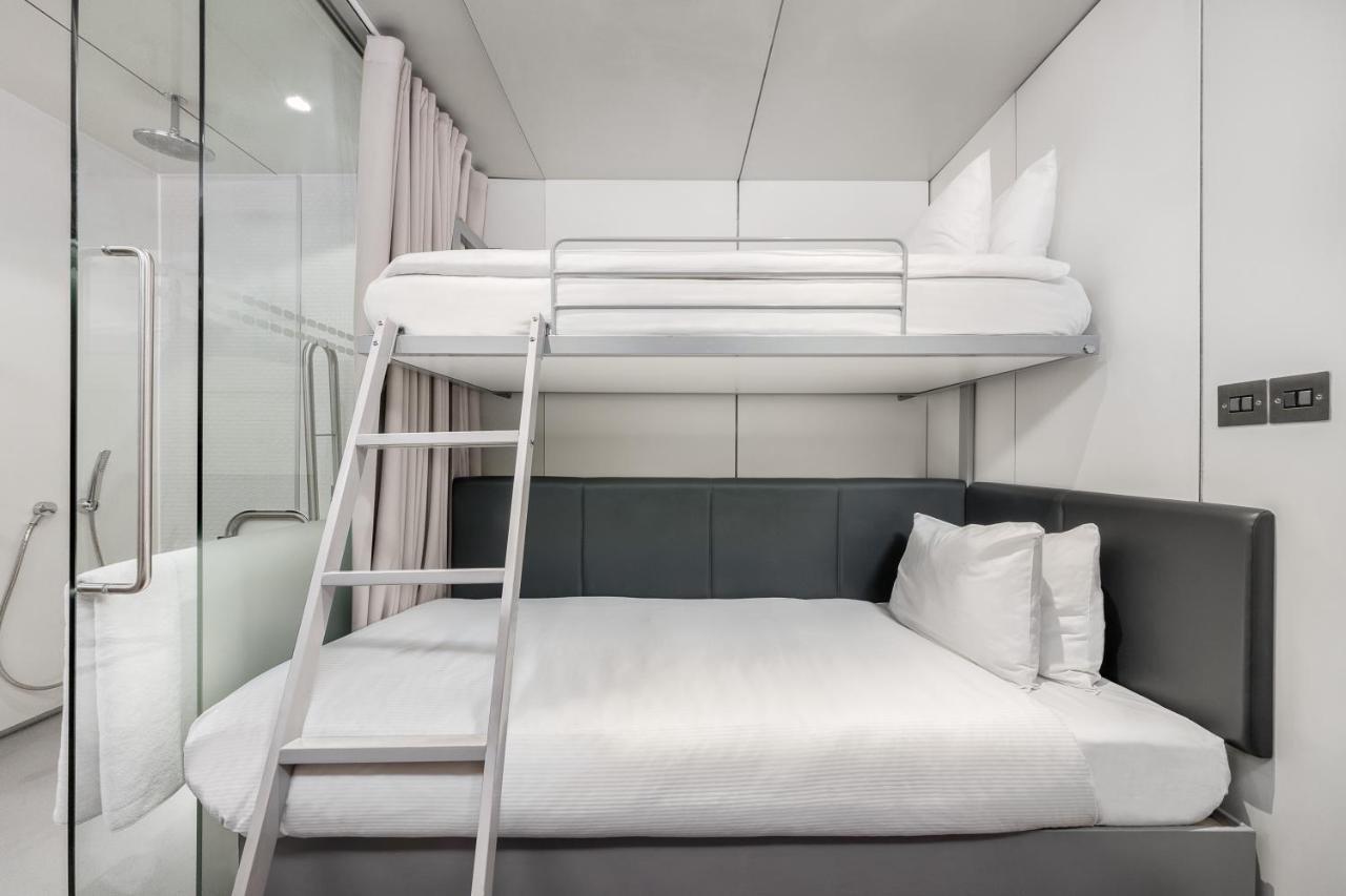Yotelair London Heathrow Airport ฮิลลิงดัน ภายนอก รูปภาพ